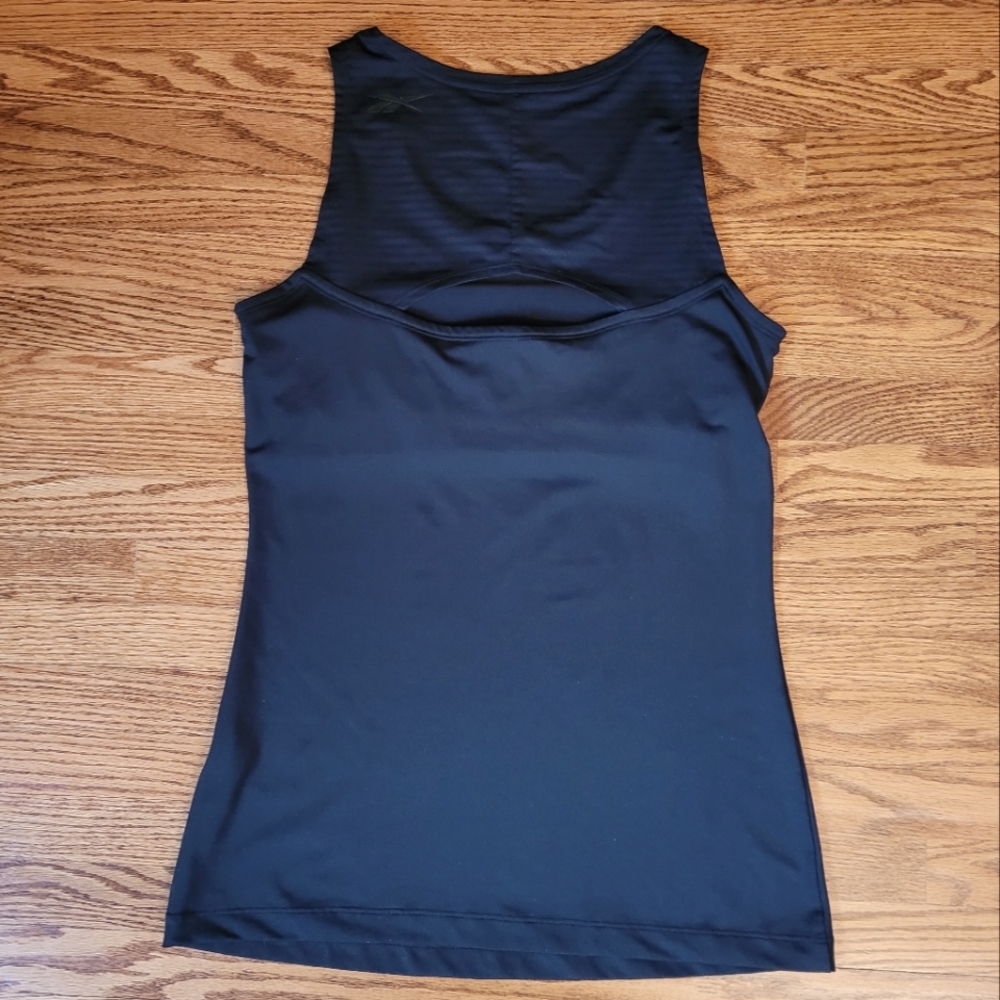 Reebok DryFit Top - Picture 2 of 6